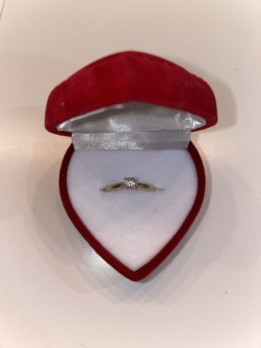 Złoty (pr.585) pierścionek z diamentem Apart rozmiar 13