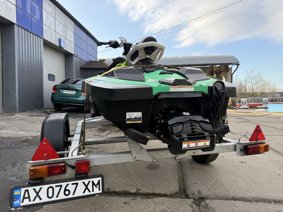 Продам гідроцикл Brp Spark 2 up Trixx