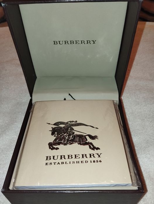Burberry футляр для часов