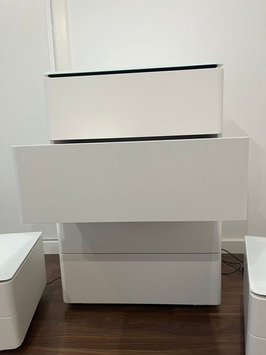 Aparador/Camiseiro 4 gavetas lançado branco com led Antarte