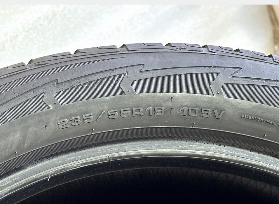 Автошини колеса резина 235/55 R19 Goodyear Ultra Grip 2020 рік