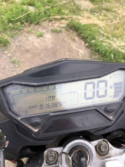 Продам мустанг мт200-8