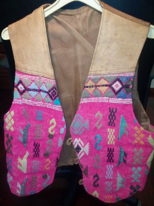 Colete Marroquino Artesanal colorido em pele genuína