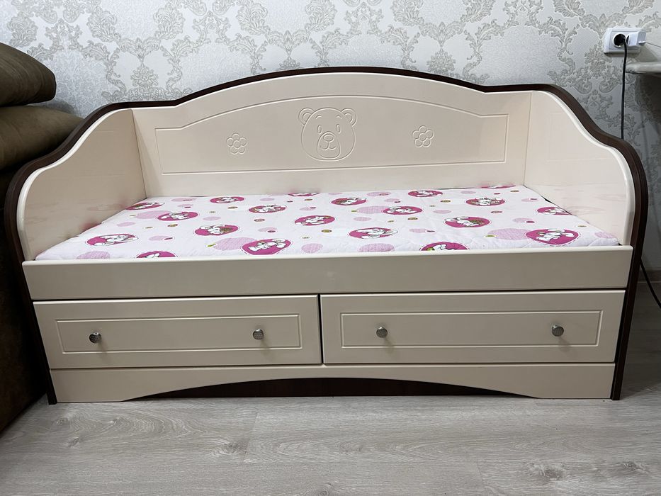 Дитячий диван дитяче ліжко з матрасом детский диван