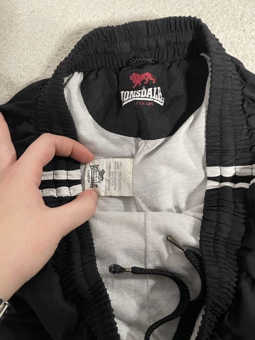 Lonsdale.