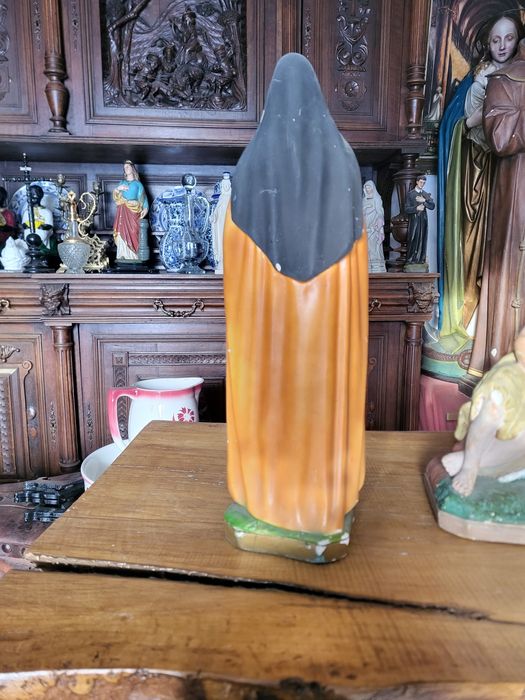 Stara figurka Święta Klara