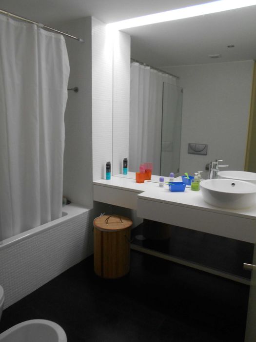 Magnífico T2 em condomínio fechado de luxo, com 2 piscinas, em Fão.