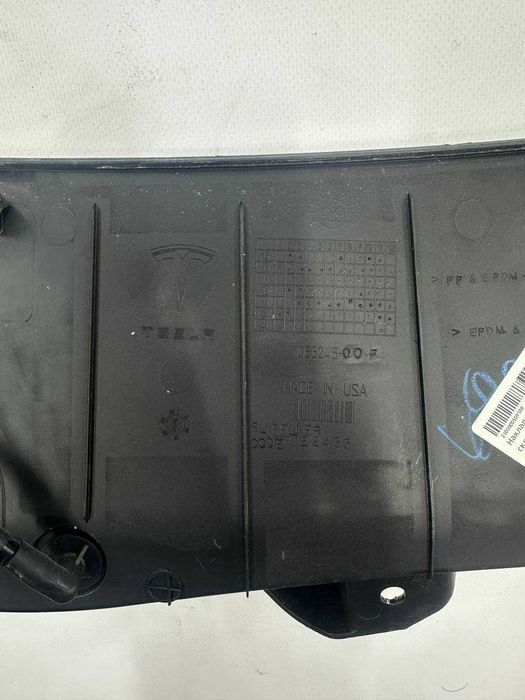 Накладка підкапотна склоочисника (жабо), Tesla Model X 21+