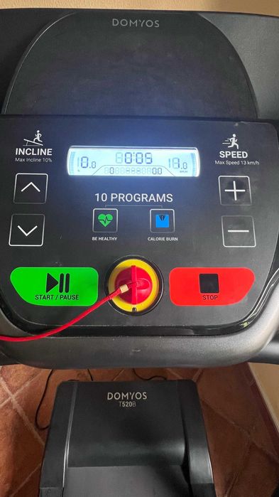 Passadeira de corrida com elevação Domyos T520B