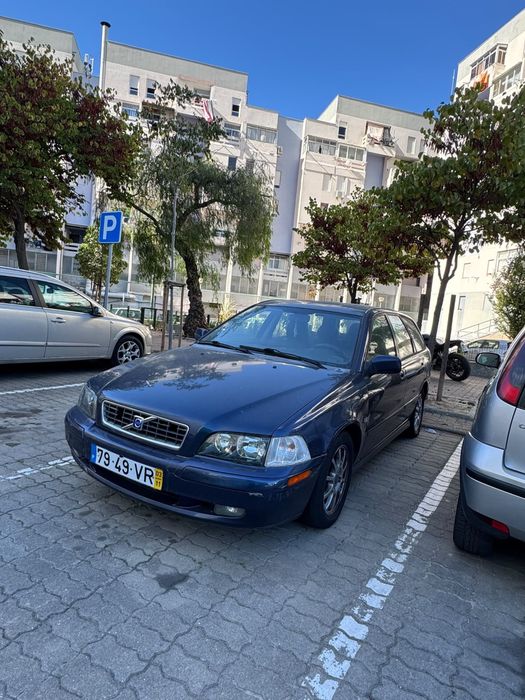 Volvo V40 1.9 Diesel 115 cv — 2003 — 260.000 km — Para reparar — photo 2