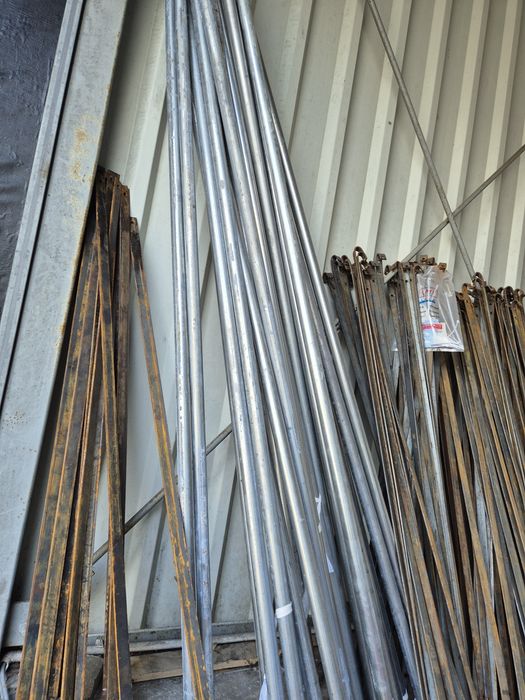 Drążek, podpórka, rurka 2,3 m ocynkowana bez rdzy w stanie idealnym