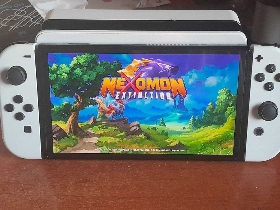 Продам Nintendo Switch OLED