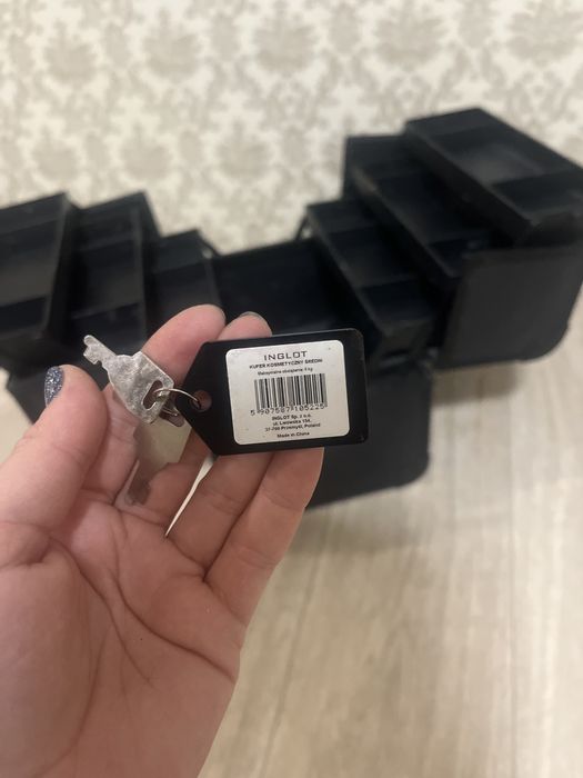 Чемодан визажиста Inglot