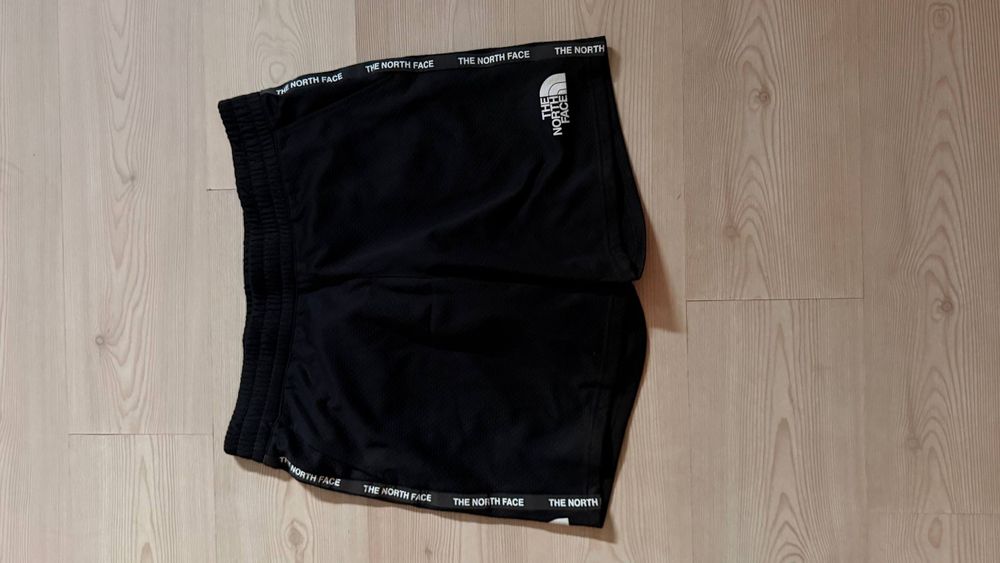 Оригинальные шорты TNF