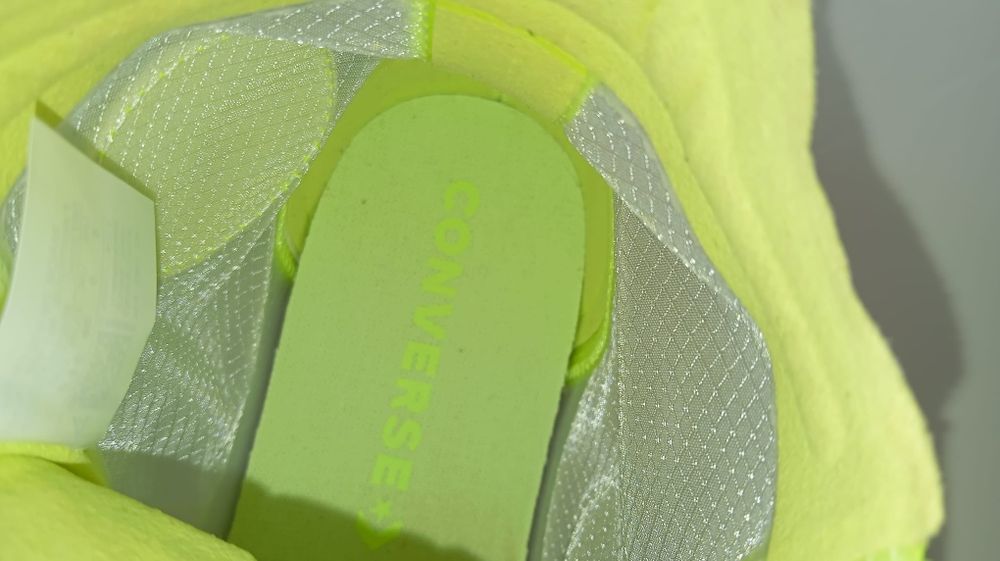 CONVERSE translucent Chuck Taylor 39