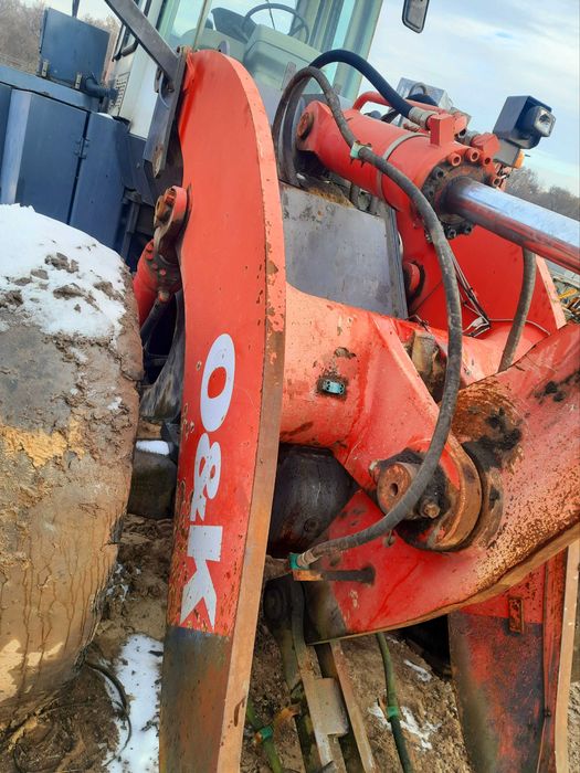 ładowarka O&K L45 siłownik podnoszenia ramienia