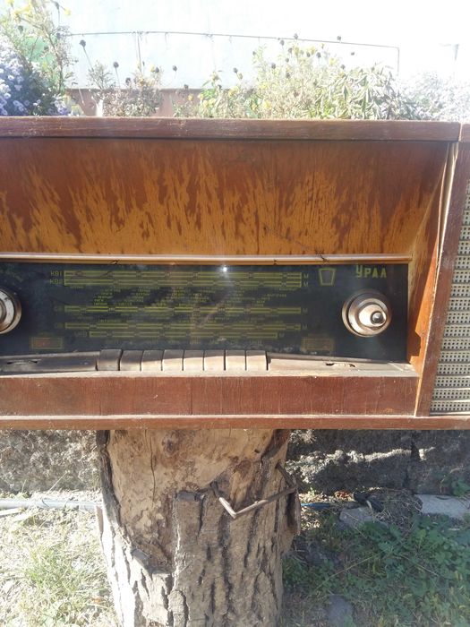 Продам радиомагнитолу Урал