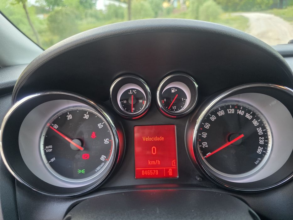 Opel Astra SportsTourer 1.3 Cdti 95cv ( Apenas 46 mil kms )