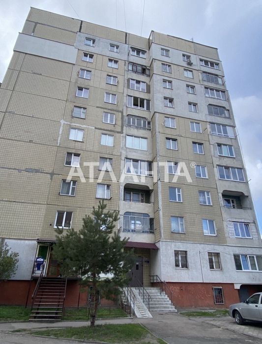 Кімната у двокімнатній квартирі, Шевченківський район