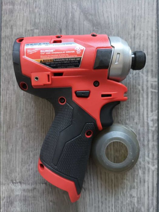 Оригінальний шуруповерт Milwaukee 2551-20 m12, під ремонт