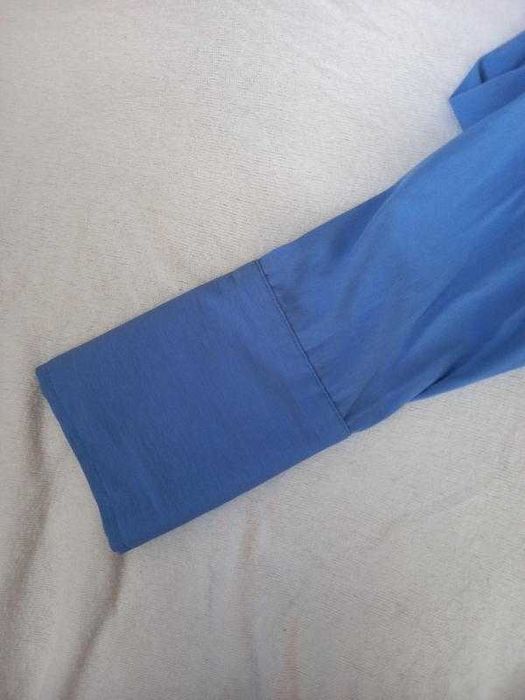 Темно-блакитна сорочка