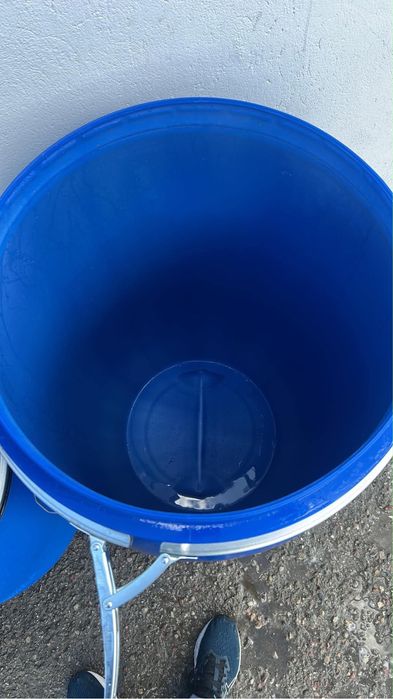 Beczki plastikowe 30-220L z deklem