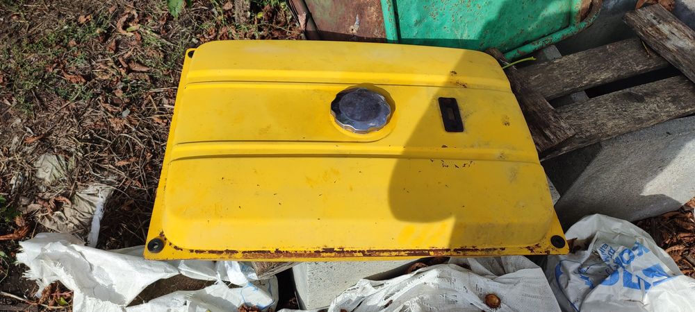 Продам Бензобак  бензогенератора