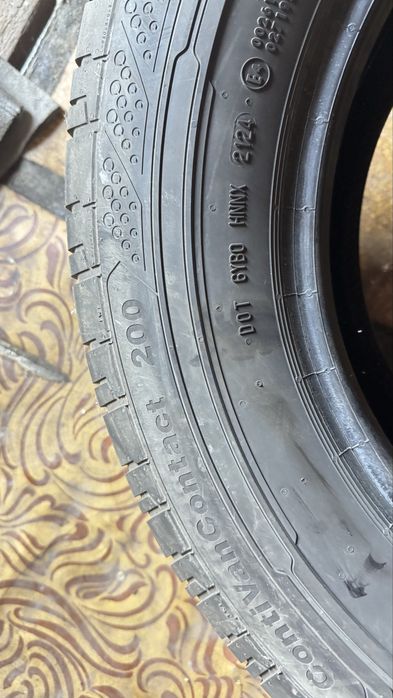 R16C 235/65 Continental ContiVanContact200
