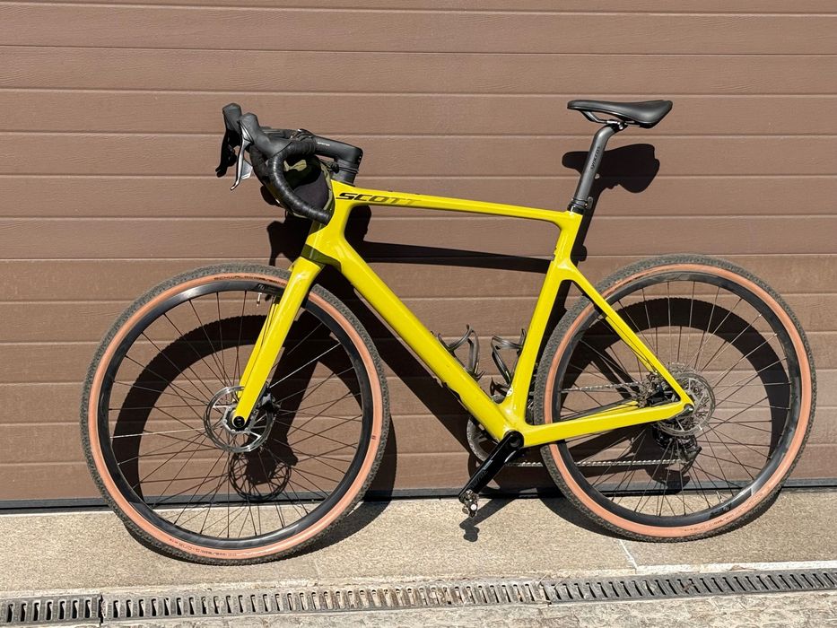 Scott Addict Gravel 20 Carbon 2023 SRAM Rival XPLR AXS XL – 1000 km