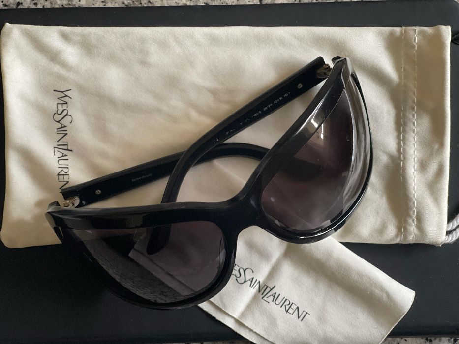 Óculos de sol Yves Saint Laurent
