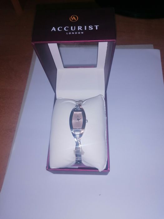 Zegarek damski Accurist