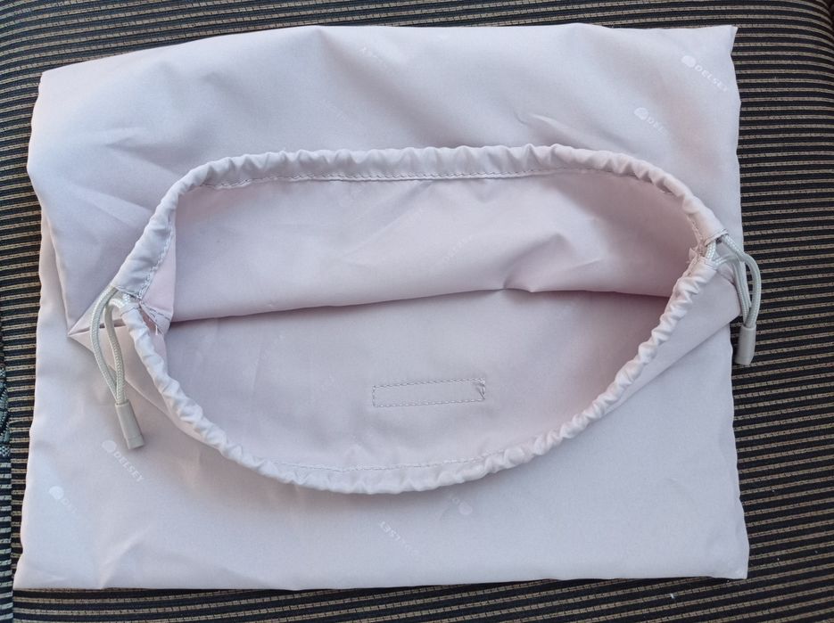 Продам чехлы ,пыльники Delsey