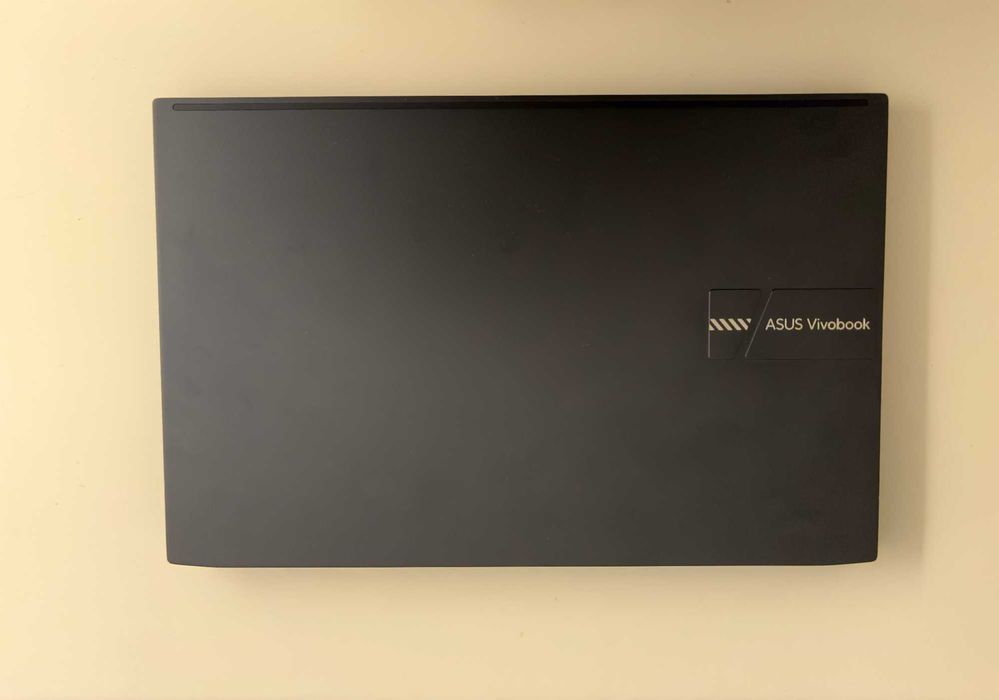 ASUS Vivobook 15 Pro OLED - Excelente estado