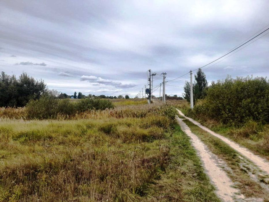 Колонщина ділянка 12 соток під забудову електрика по фасаду.