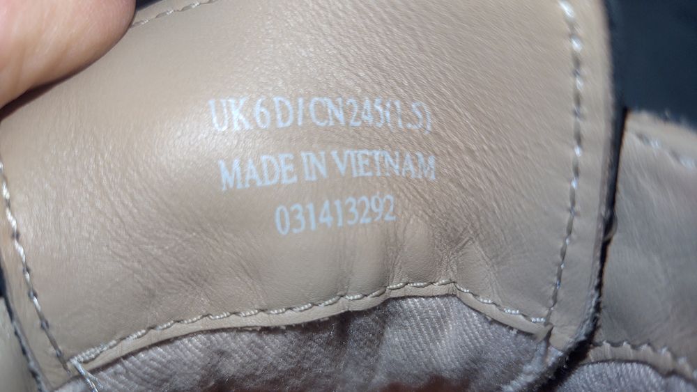 Туфлі шкіряні жіночі Clarks 6рр.