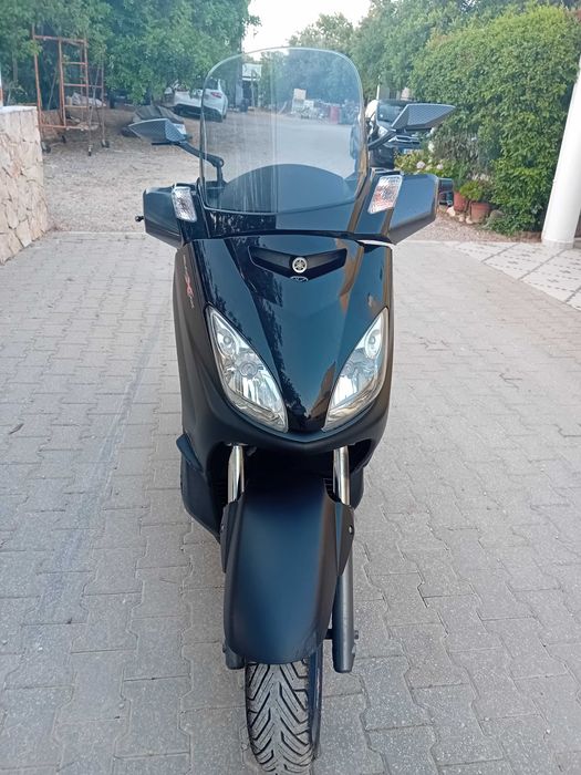 Yamaha X-max Black Max 125cc