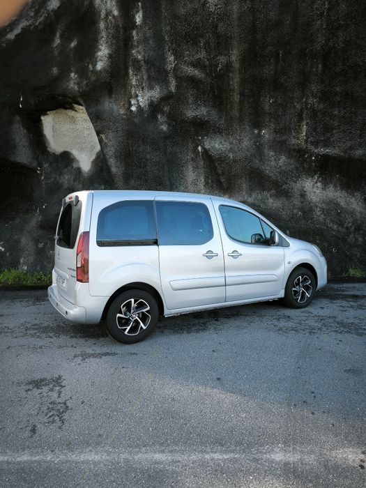 Peugeot Partner 5 lugares versão Tepee 1.6HDI