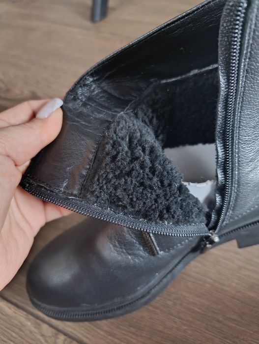 Продам новые ботинки