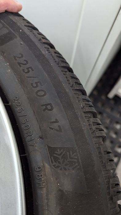 Pneus Michelin Alpin 6 Roda 17