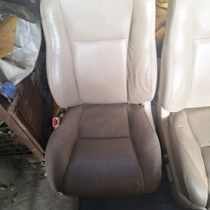 FOTEL FOTELE KANAPA SKORA AVENSIS T25 KOMBI