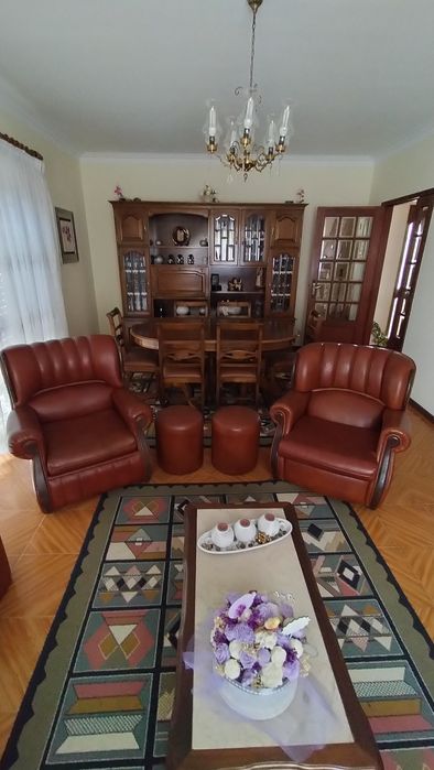 Mobilia de sala de jantar completa