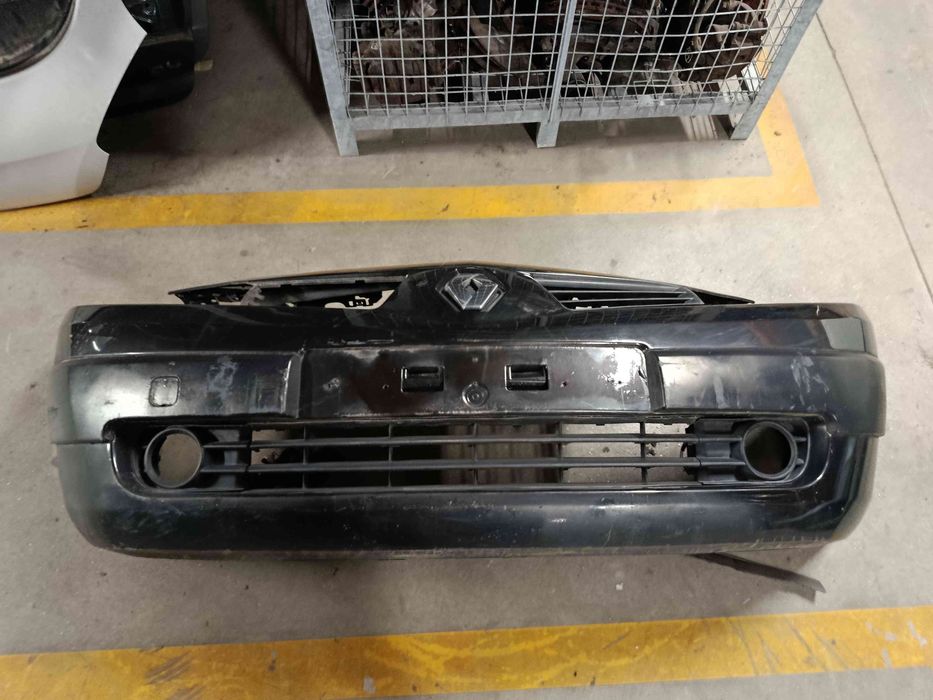 Pára-choques frente RENAULT Megane II (BM0/1_, CM0/1_)