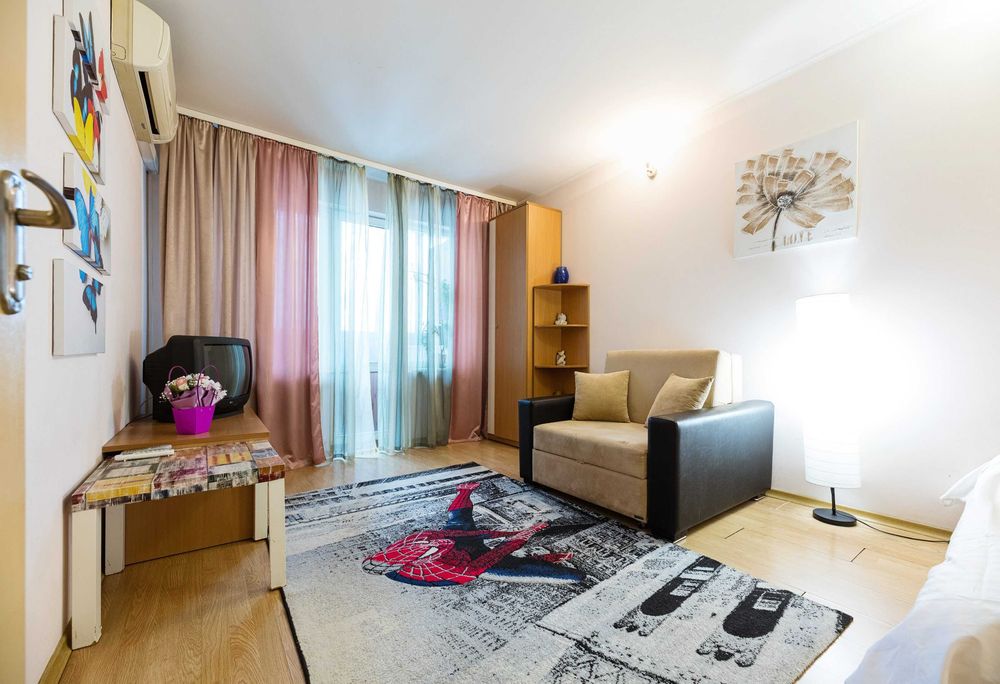 Вул. Борщагівська 6 в Києві, КПІ, Охматдит