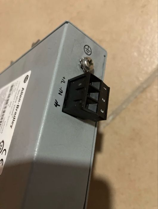 Switch Industrial Ethernet Allen-Bradley Stratix 2000