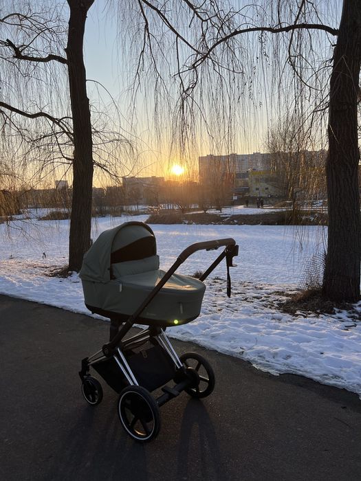 Продається коляска Cybex e-Priam + прогулянковий текстиль 2в1