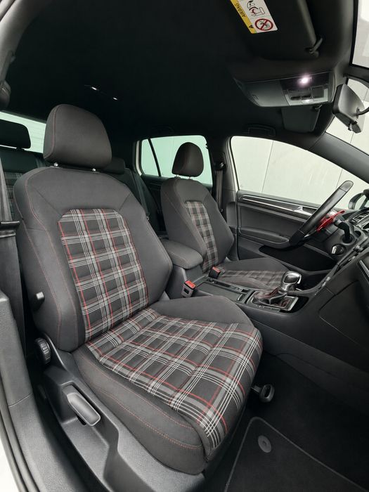 VW Golf Mk7.5 Gti  ( Trato de crédito )