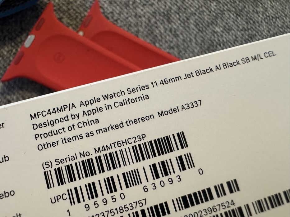 Apple Watch 11 46mm Jet Black M/L GPS + Cellular LTE