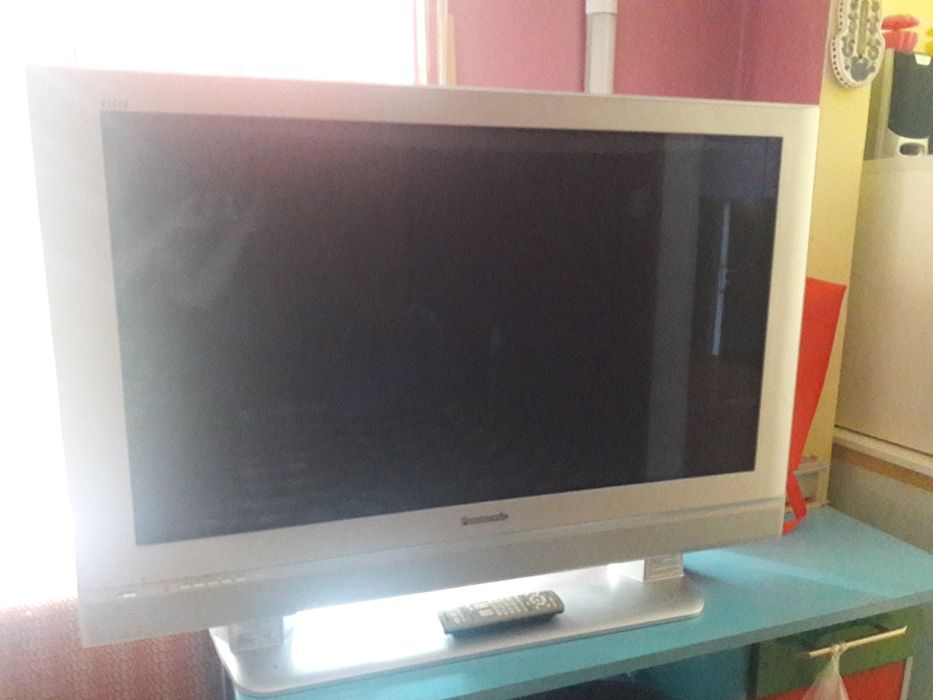 Телевизор 42 cali