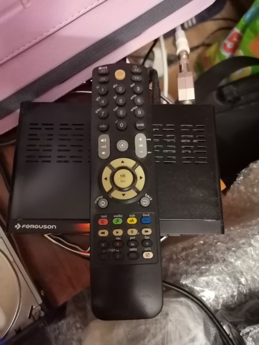 Ferguson Ariva T760i dekoder tuner DVB-T2 HEVC nagrywa 2 programy jedn