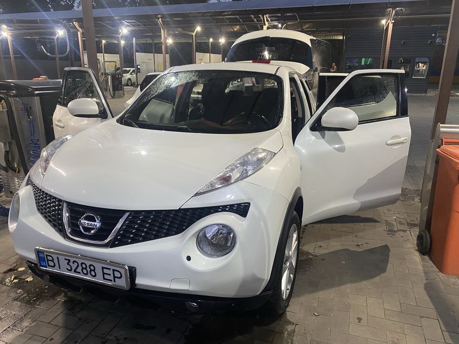 Авто Nissan Juke 1,6 2013